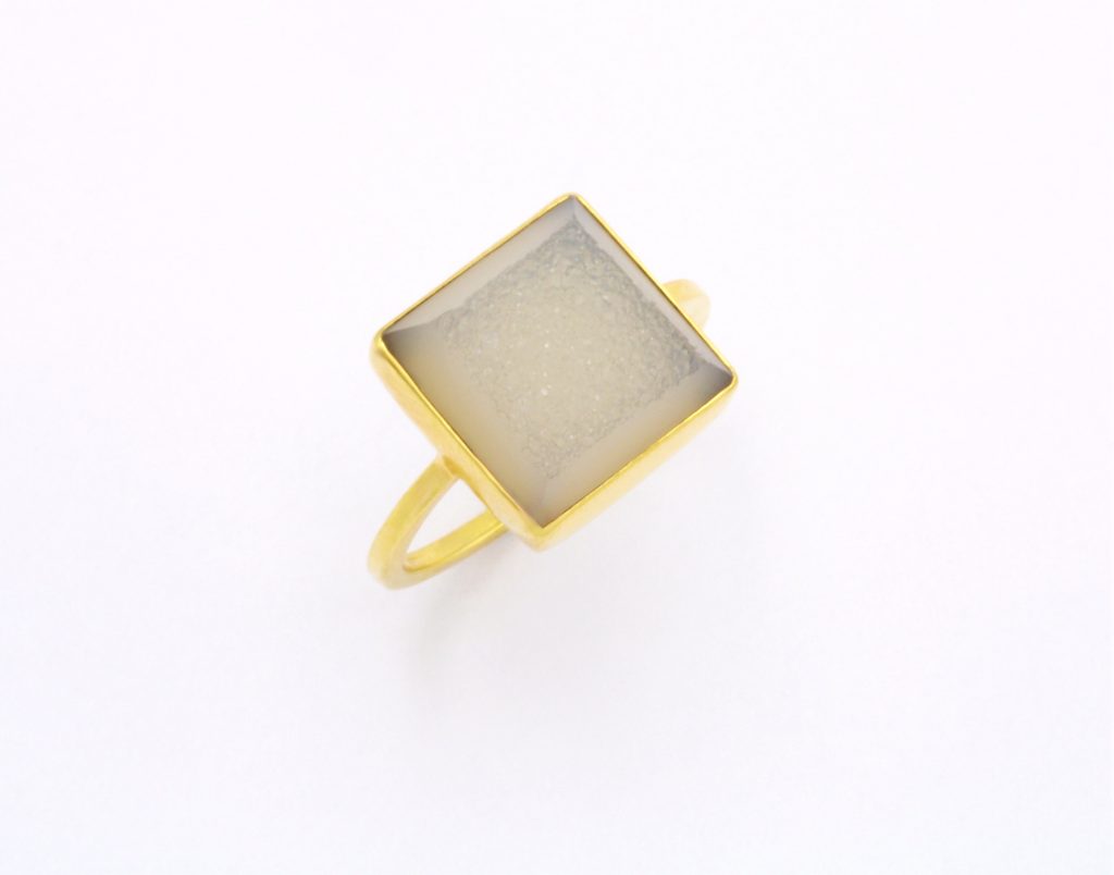 “Druzy quartz” Ring, gold, druzy quartz