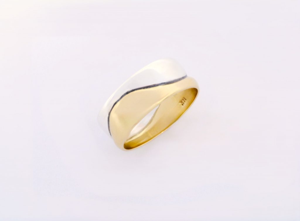 “Yin and Yang” Ring, silver and gold