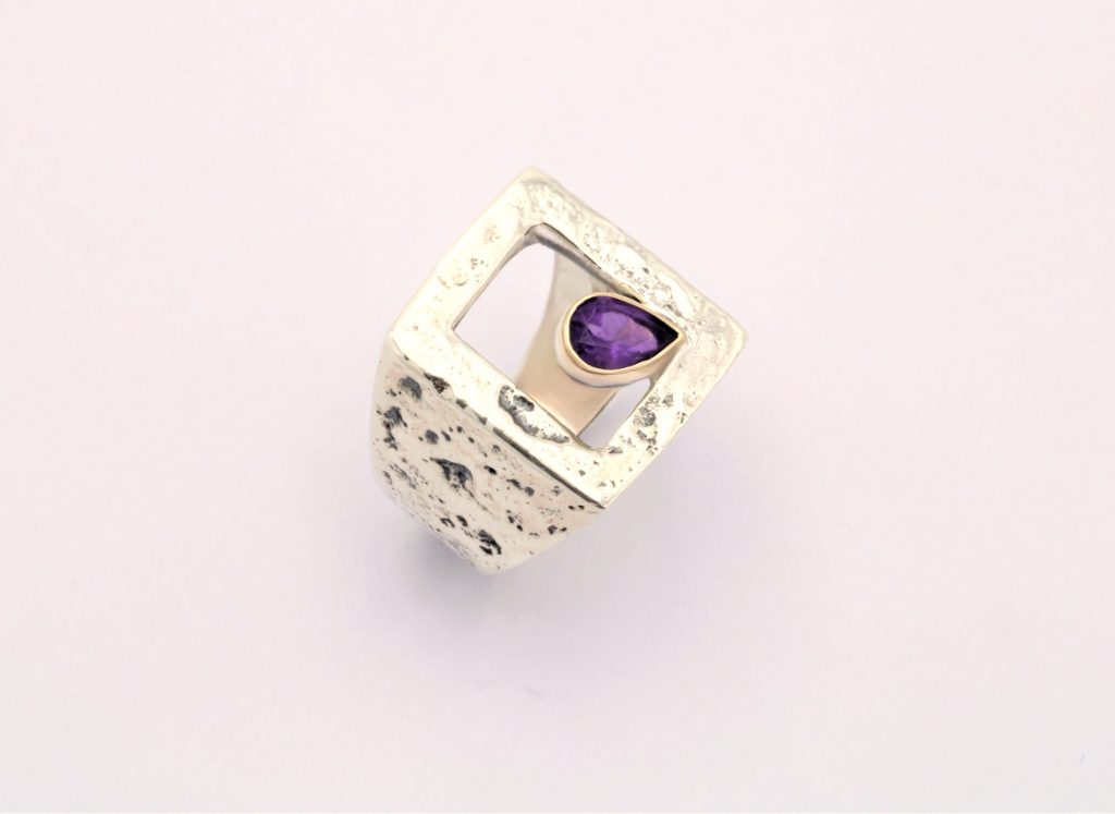 “Amethyst drop” Ring, silver and gold, amethyst