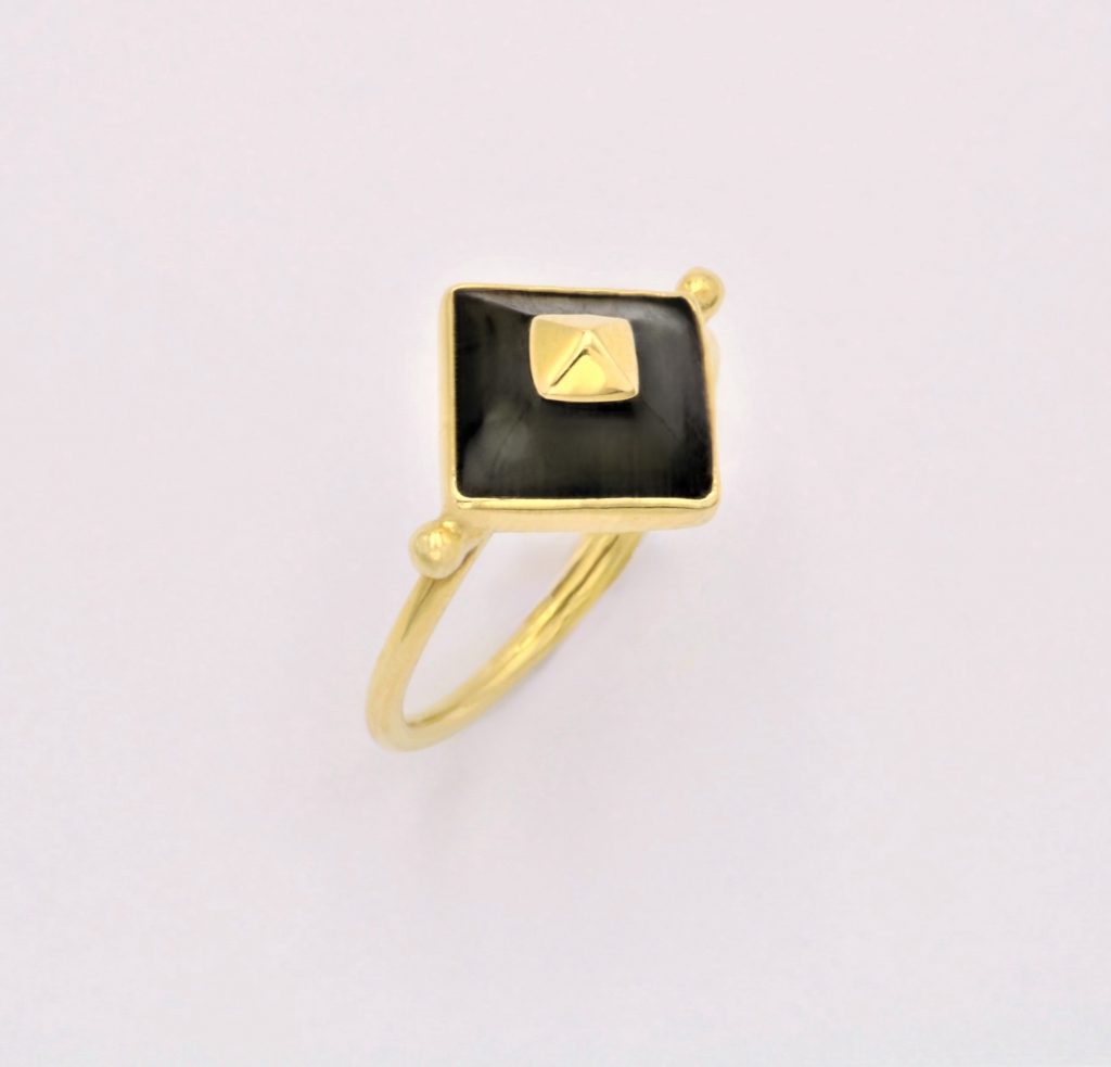 “Giza” Ring, gold, steatite