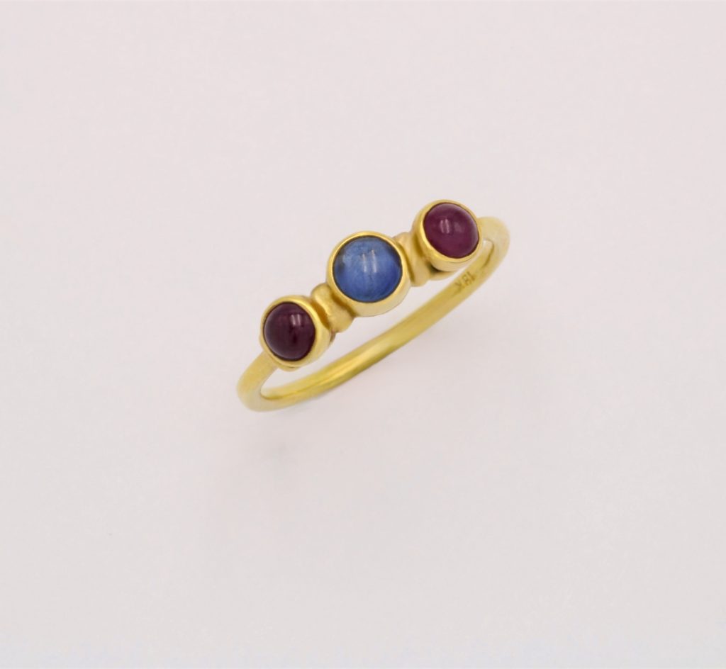 ”Three gems' ring“ Ring, gold, saphire, ruby