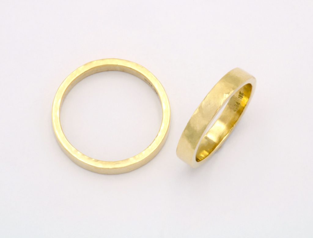 “Minimal square” Ring, gold