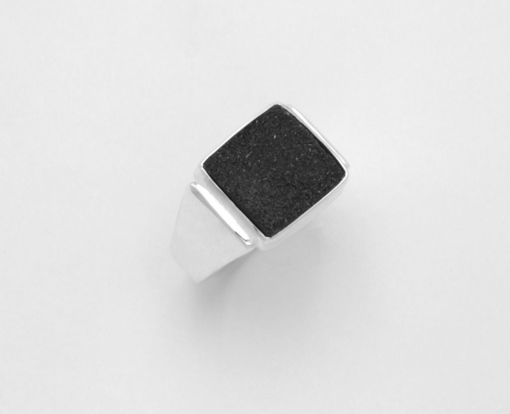 “Black druzy quartz” Δακτυλίδι ασημένιο με γεώδη χαλαζία
