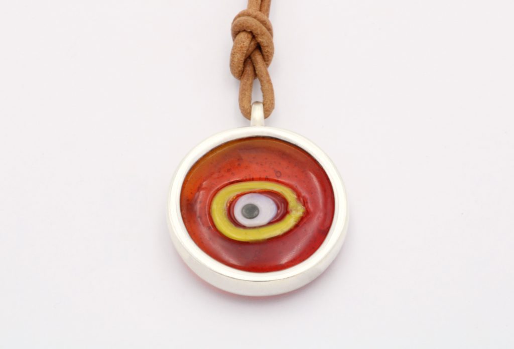 “Red eye” Pendant silver, eye glass