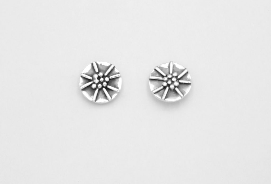 “Petite fleur” Earrings silver