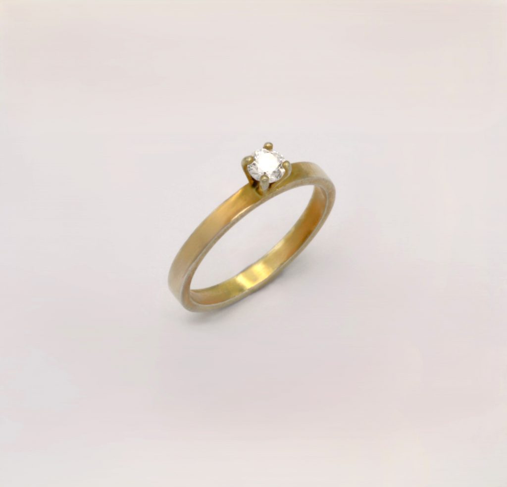 “Solitaire” Ring, silver, yellow, cubic zirconium
