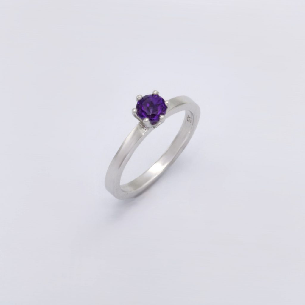 “Solitaire” Ring, silver white amethyst