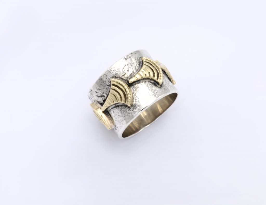 “Papyrus” Ring, silver and gold