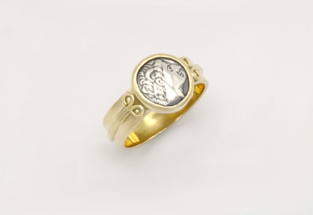 “Minoan lily” Ring gold coin