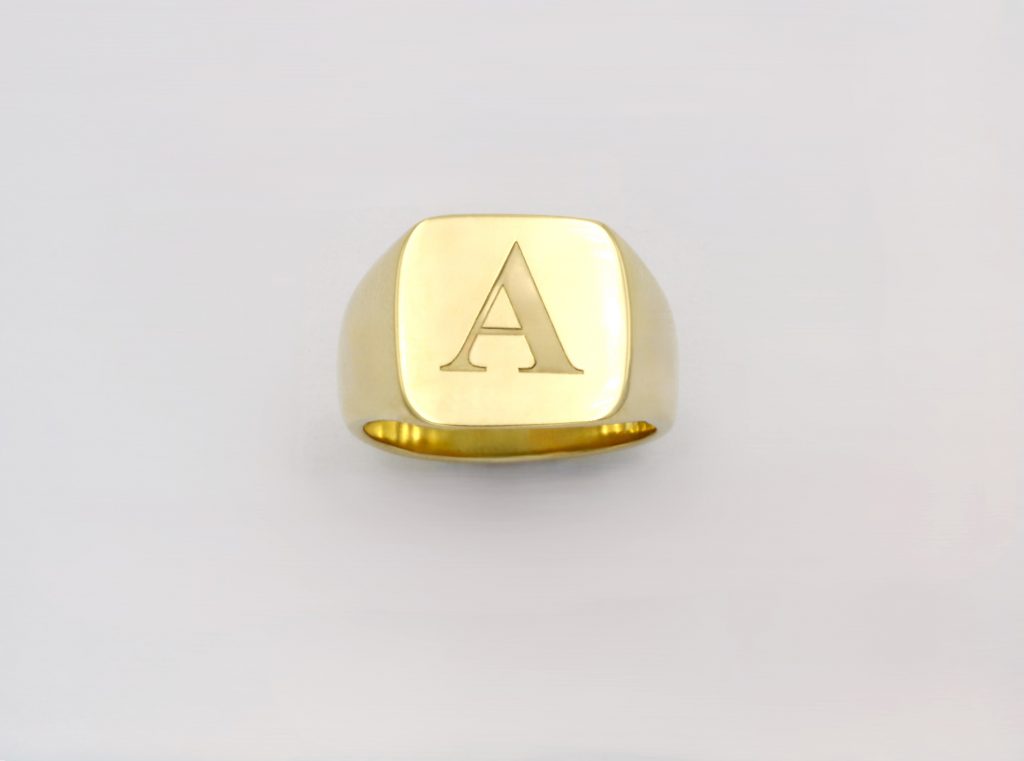 “Chevalier carré arrondi” Ring, silver, yellow