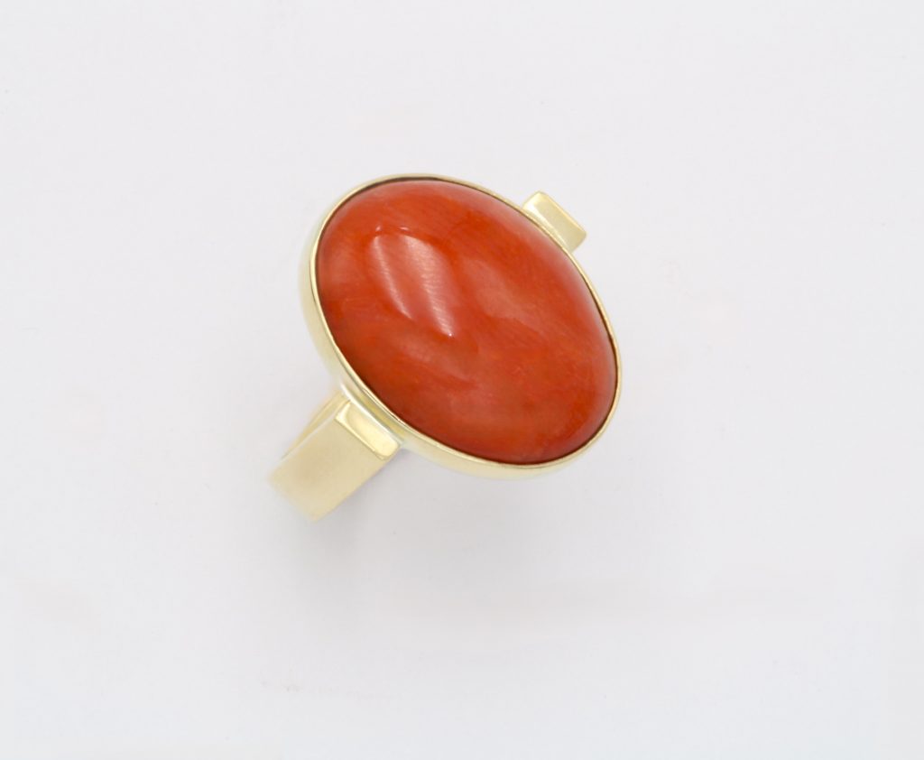 “Coral” Ring gold, coral