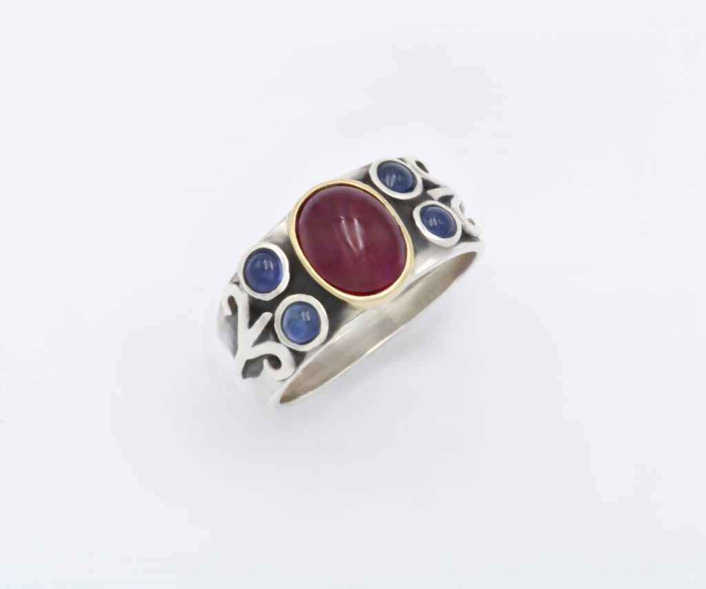 “Lilies” Ring, silver and gold, ruby, saphire